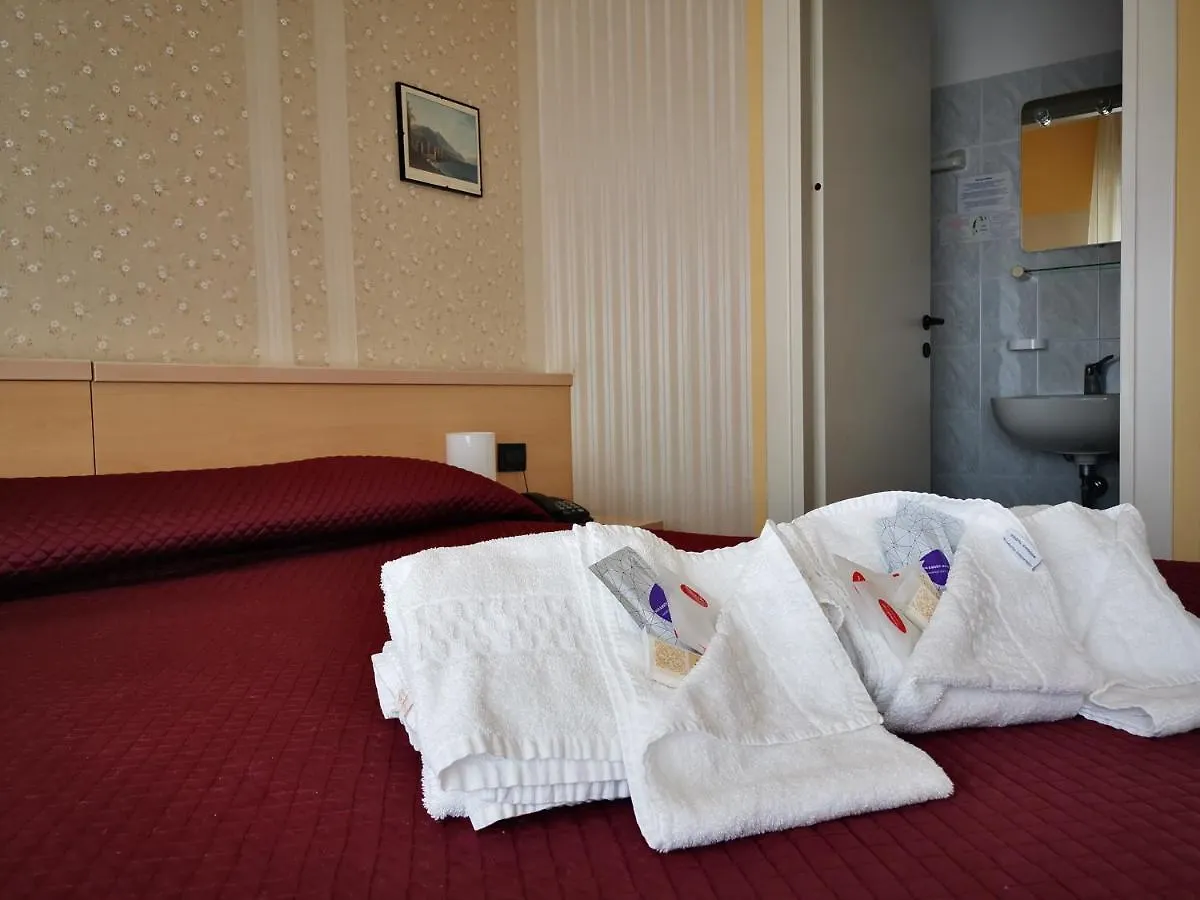 ***  Hotel Aquavite Gardone Riviera Italien