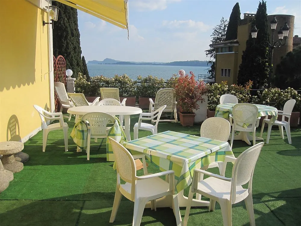 Hotel Aquavite ガルドーネ・リヴィエラ 3*,  イタリア