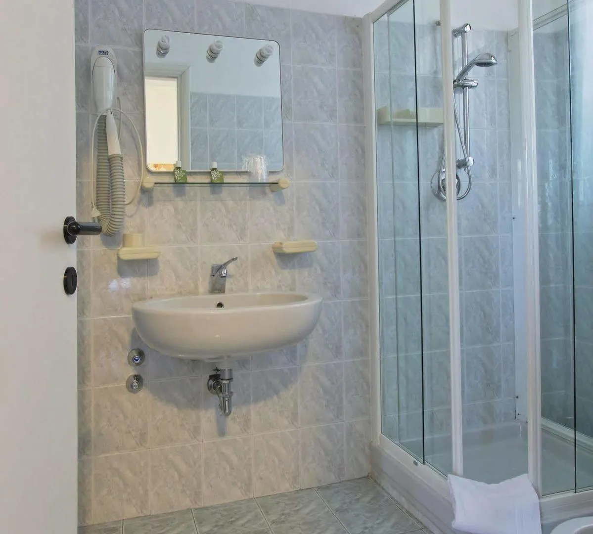 Hotel Aquavite Gardone Riviera Italy