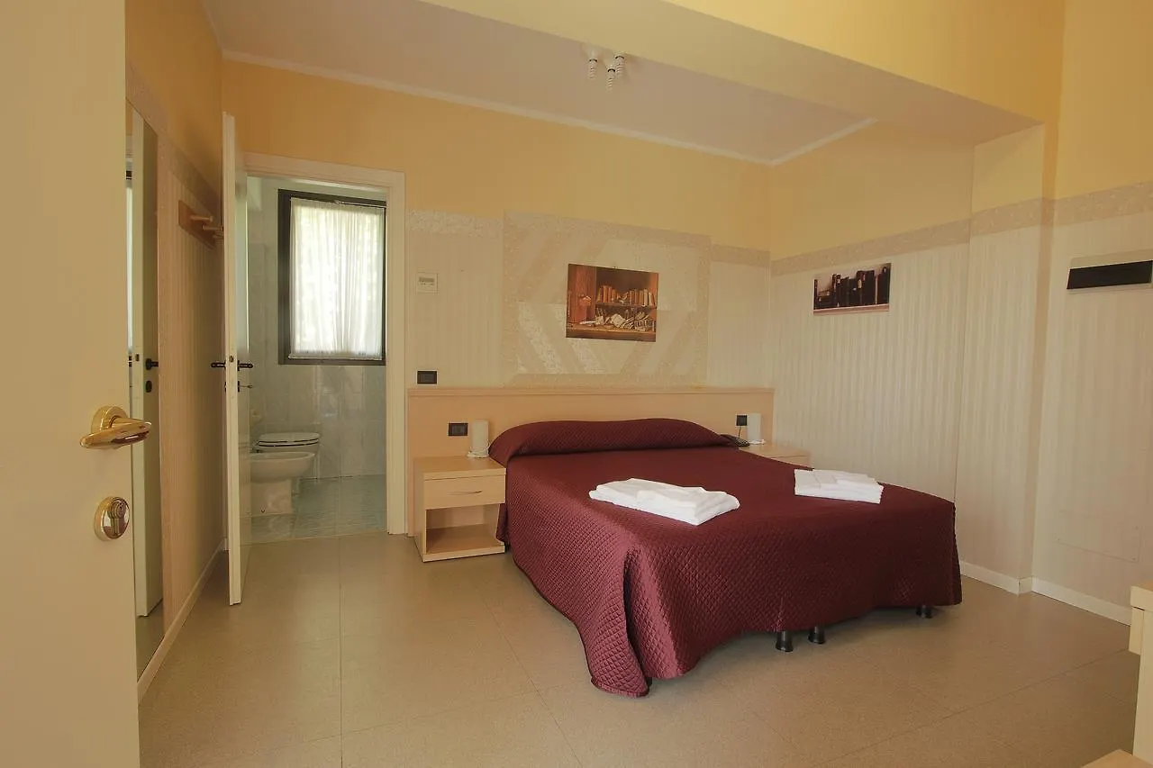 Hotel Aquavite Gardone Riviera 3*,